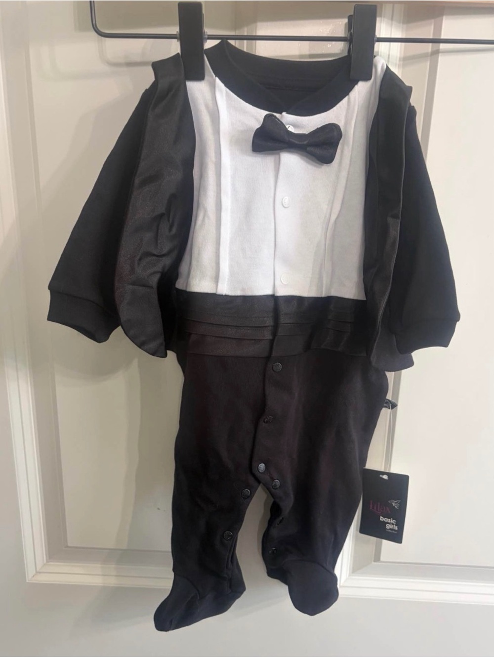 New with tags Baby Black & White Tuxedo-Style Snap Onesie NEWBORN. Wedding!